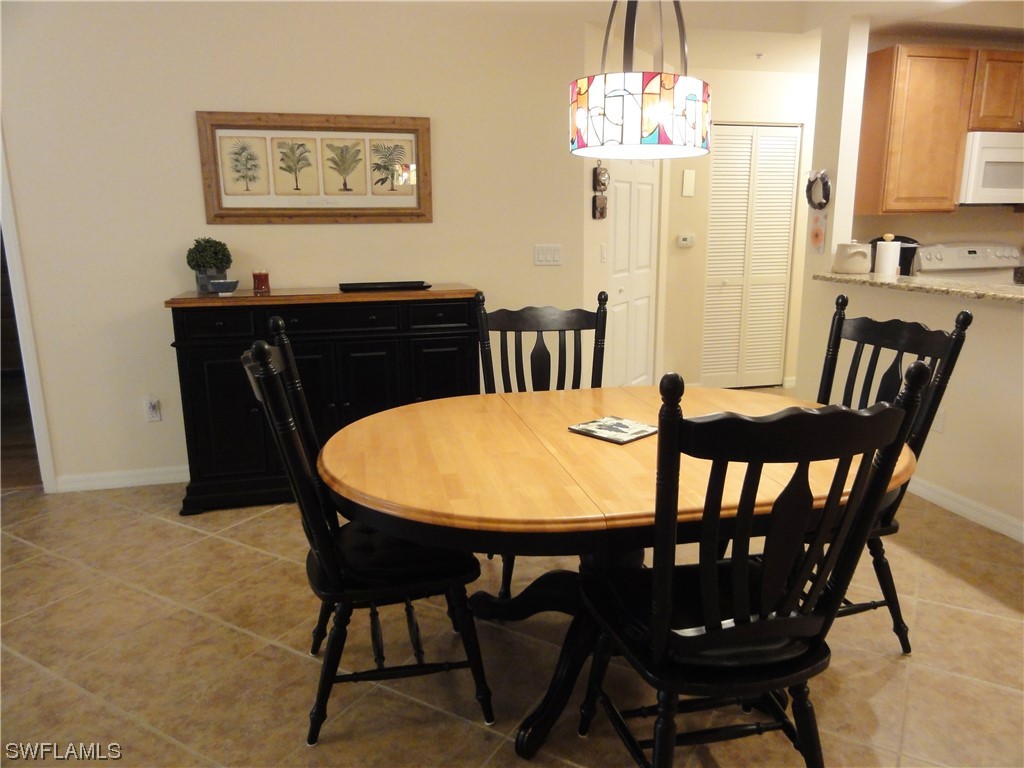 1096 Winding Pines CIR 102