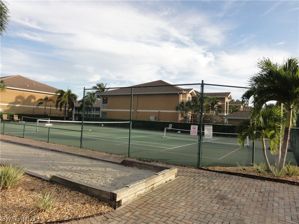 1096 Winding Pines CIR 102