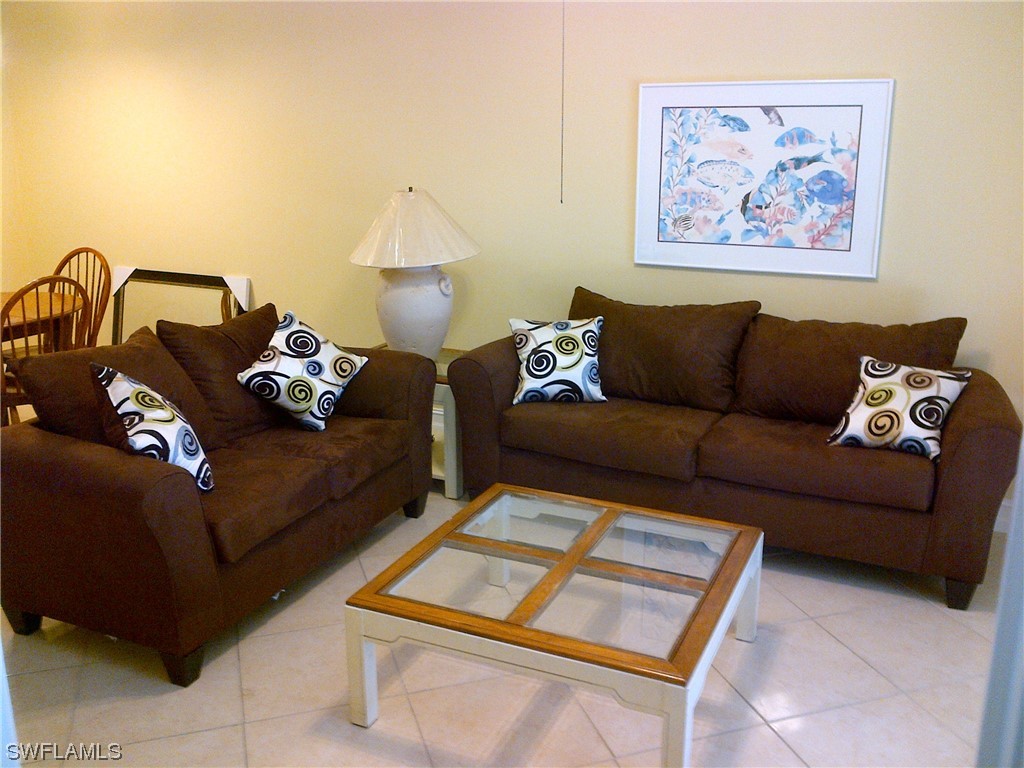 2093 Pine Isle LN 2093