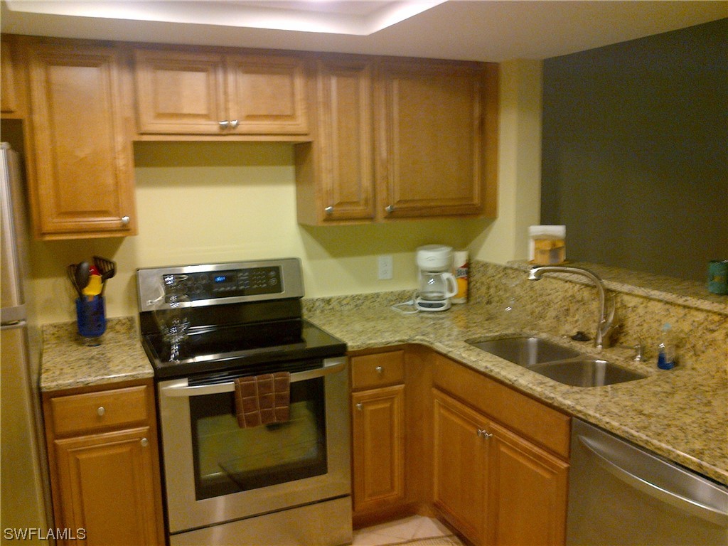 2093 Pine Isle LN 2093