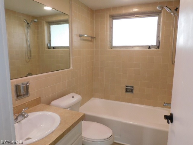 253 SE 46th TER