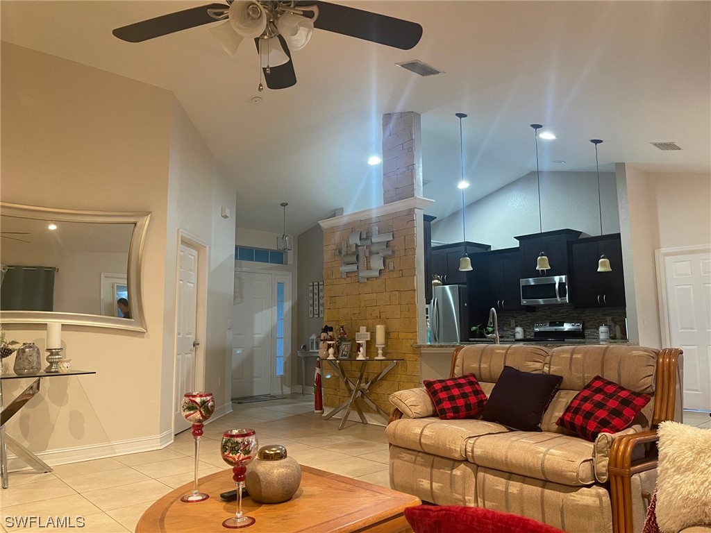 1333 NW 15th PL