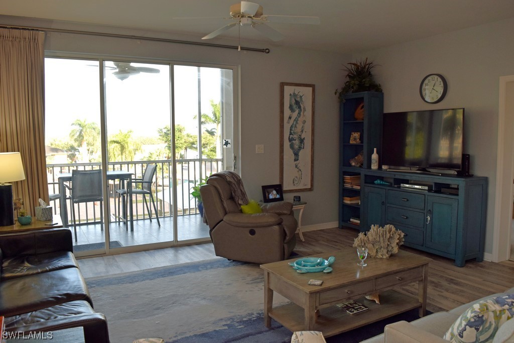 4321 Bay Beach LN 621