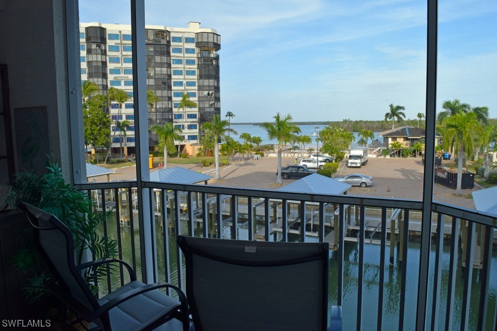 4321 Bay Beach LN 621