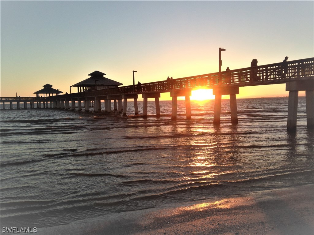 275 Tropical Shores WAY