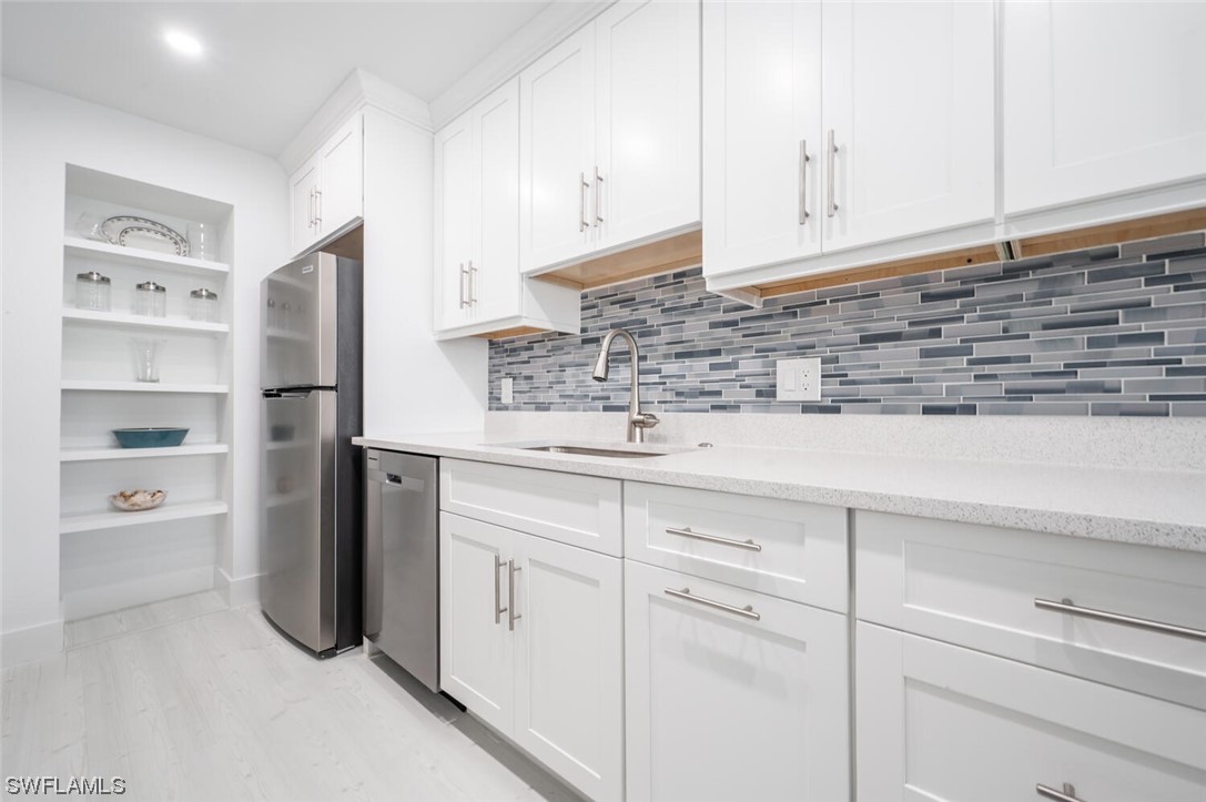 2100 Gulf Shore BLVD N 112