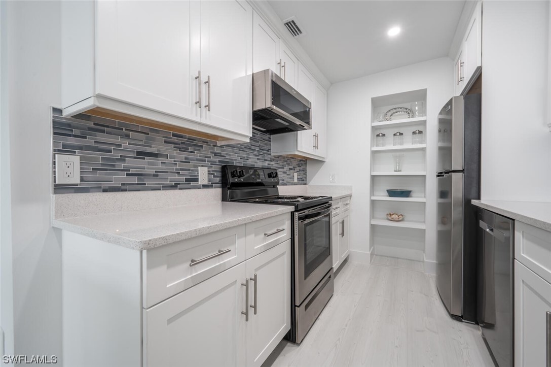 2100 Gulf Shore BLVD N 112