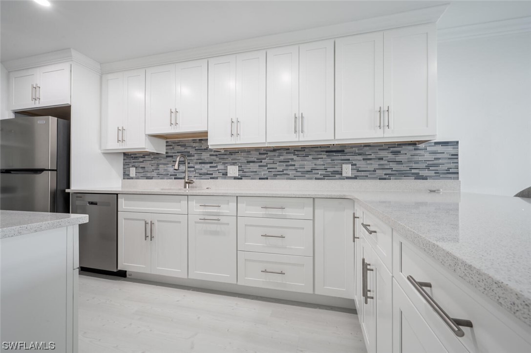 2100 Gulf Shore BLVD N 112