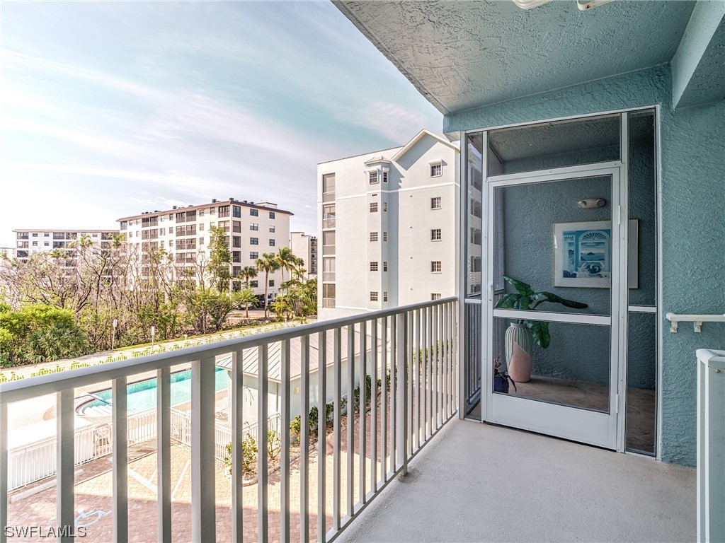 22712 Island Pines WAY 201