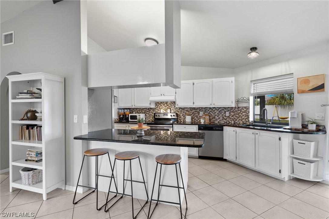 221 SW 22nd TER