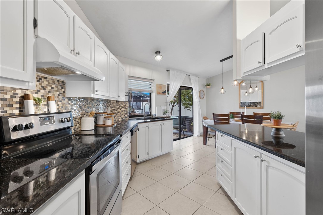 221 SW 22nd TER