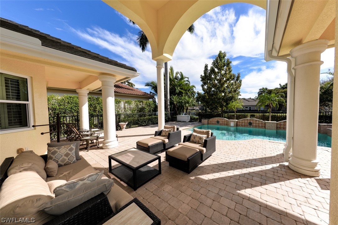 10100 Verona Lakes LN