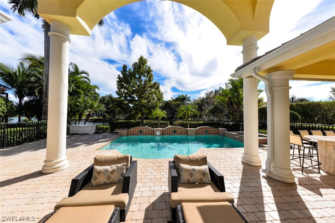 10100 Verona Lakes LN