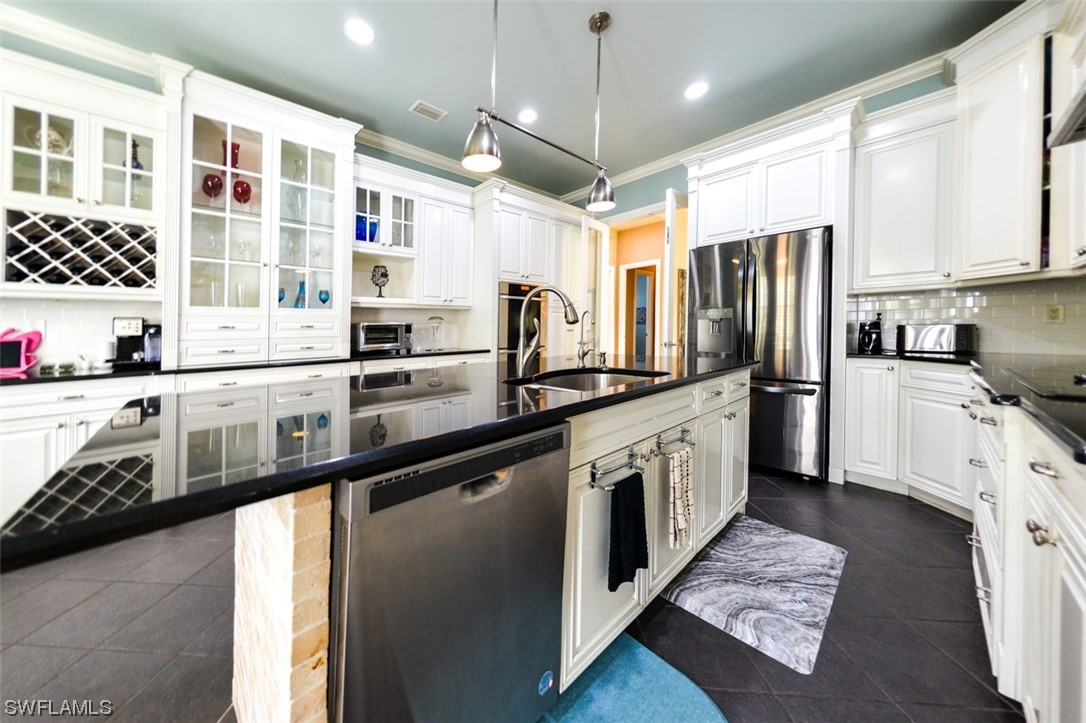 10100 Verona Lakes LN