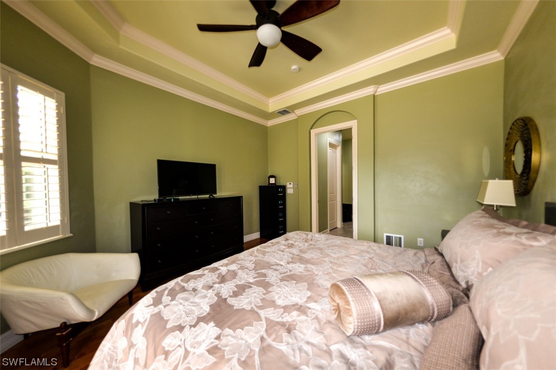 10100 Verona Lakes LN