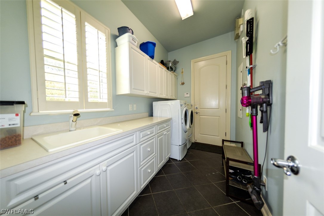 10100 Verona Lakes LN