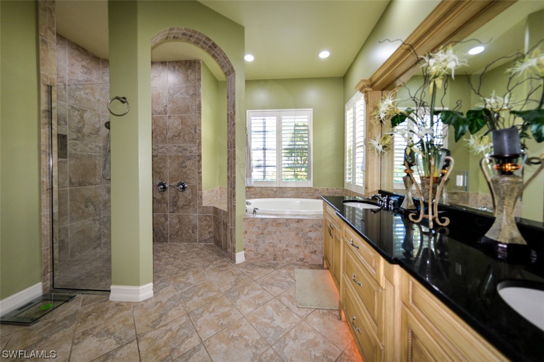 10100 Verona Lakes LN