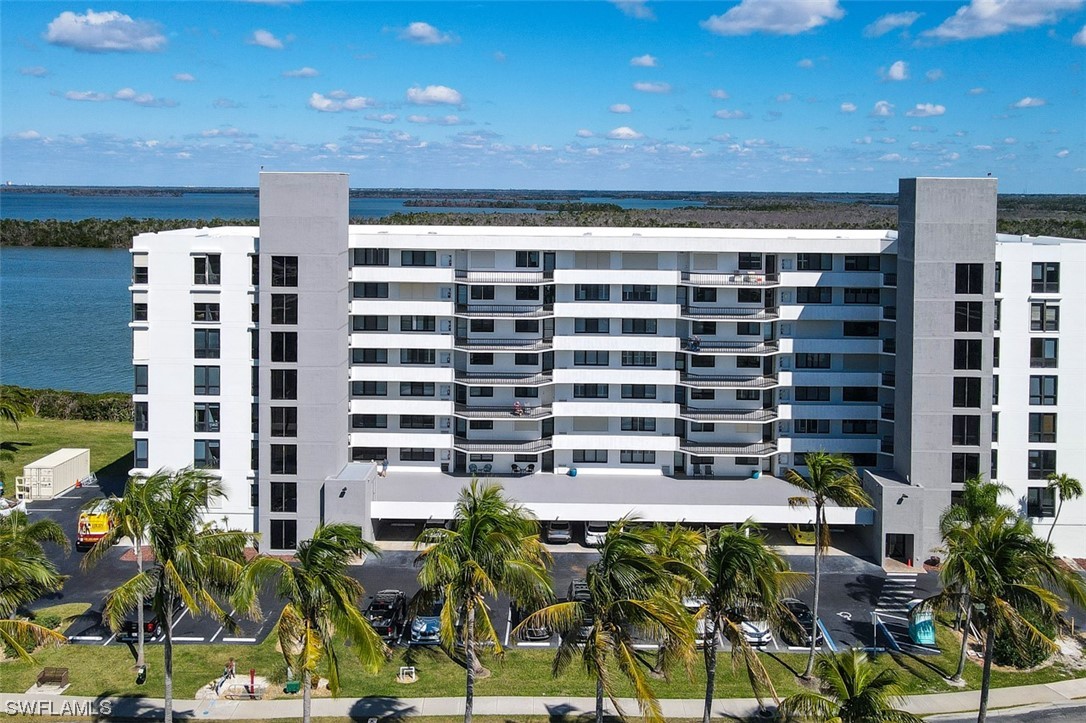 4203 Bay Beach LN C-2