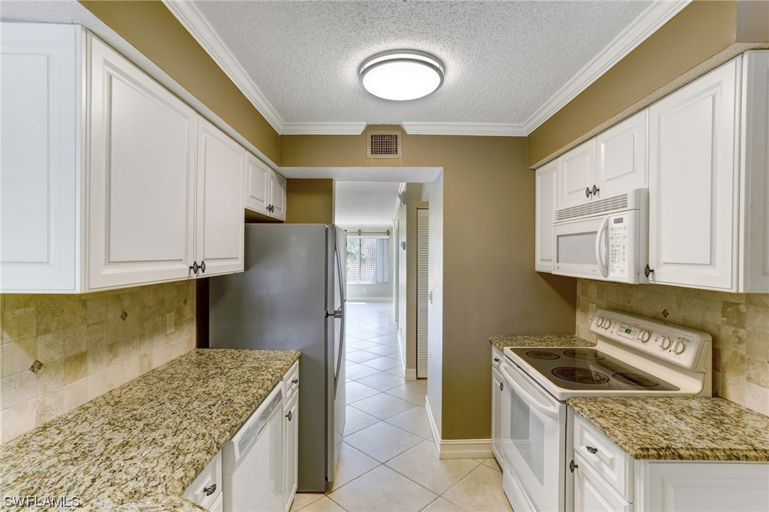 122 Cypress WAY E C4