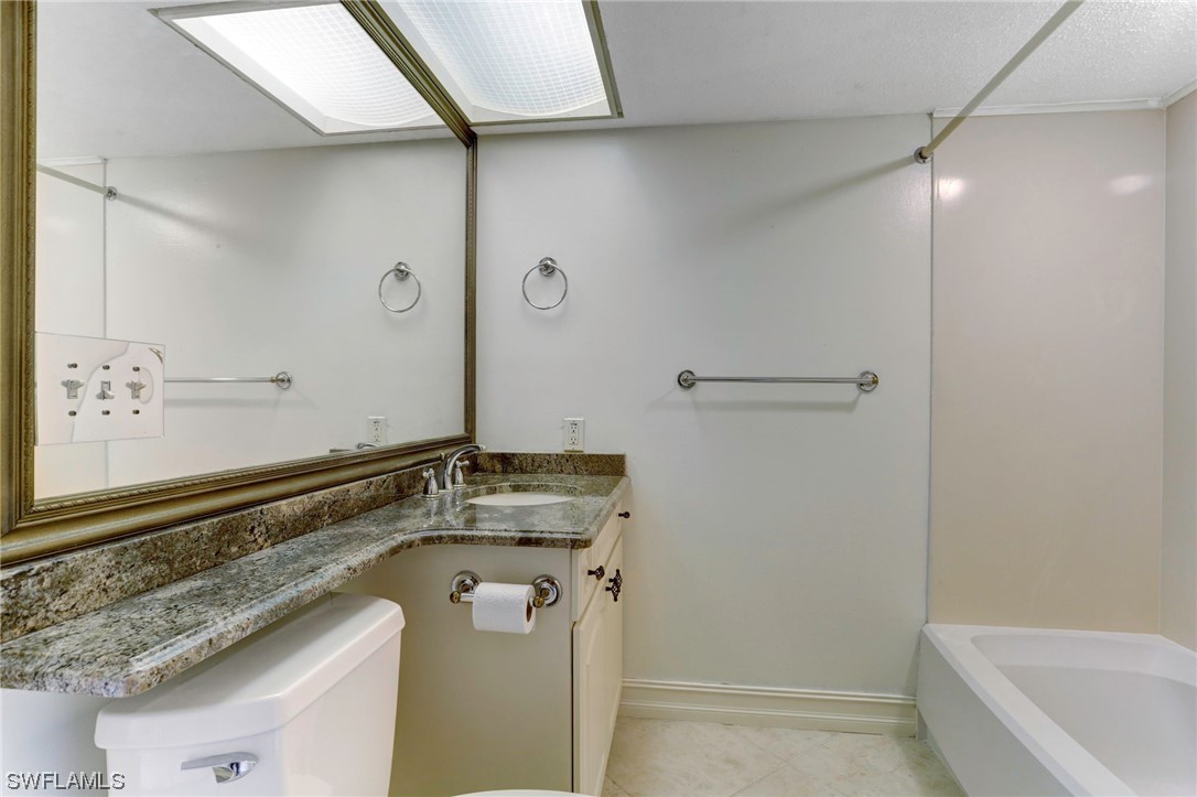 122 Cypress WAY E C4