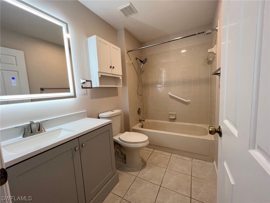 800 Augusta BLVD B201