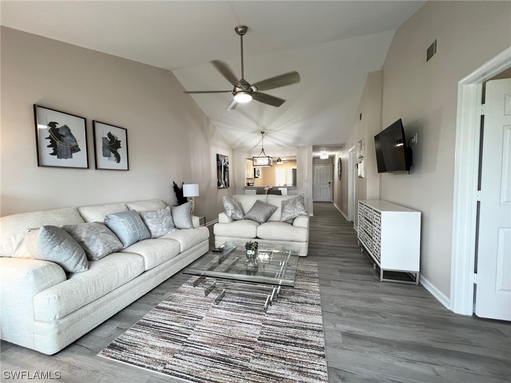 800 Augusta BLVD B201