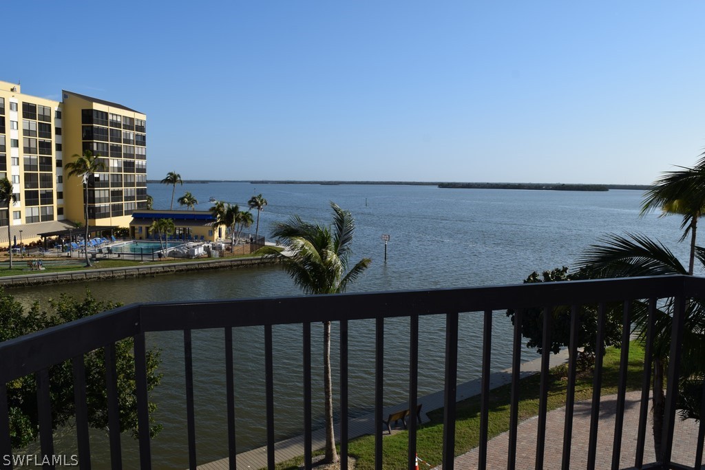 4265 Bay Beach LN 326