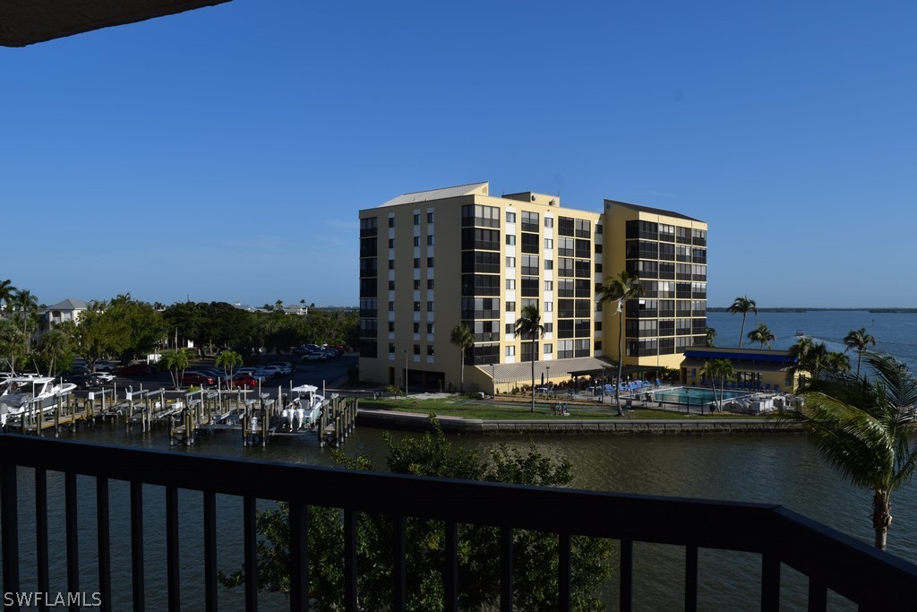 4265 Bay Beach LN 326