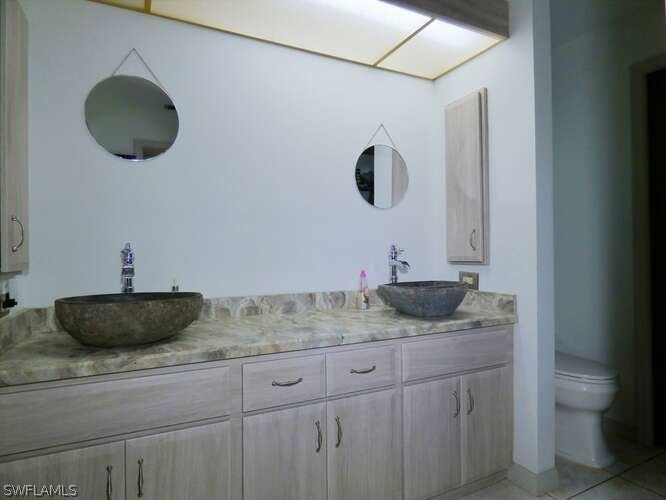 1813 Hancock Bridge PKWY