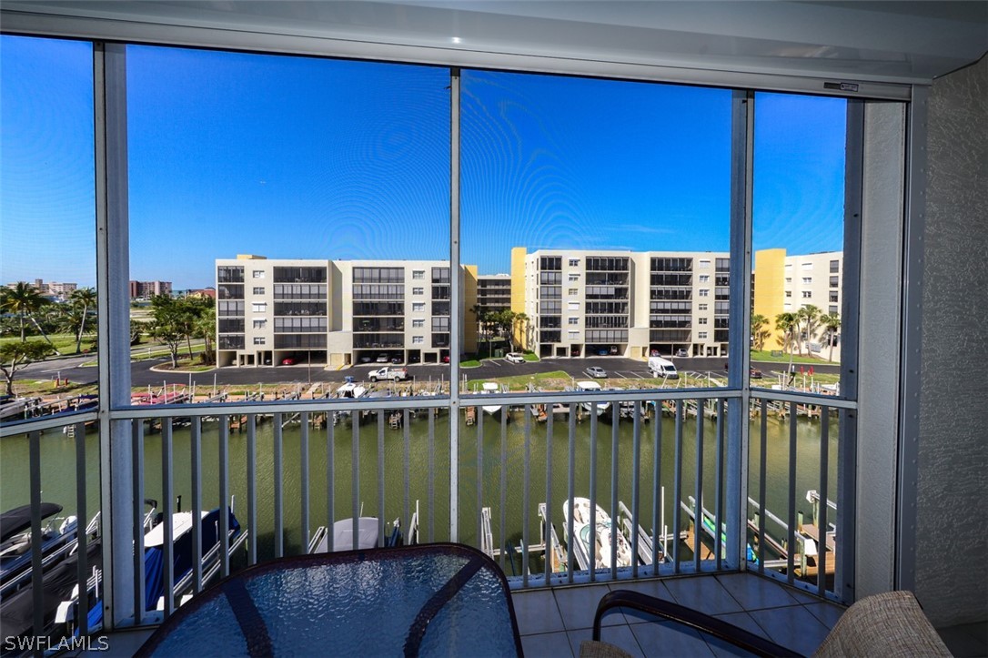 4361 Bay Beach LN 422