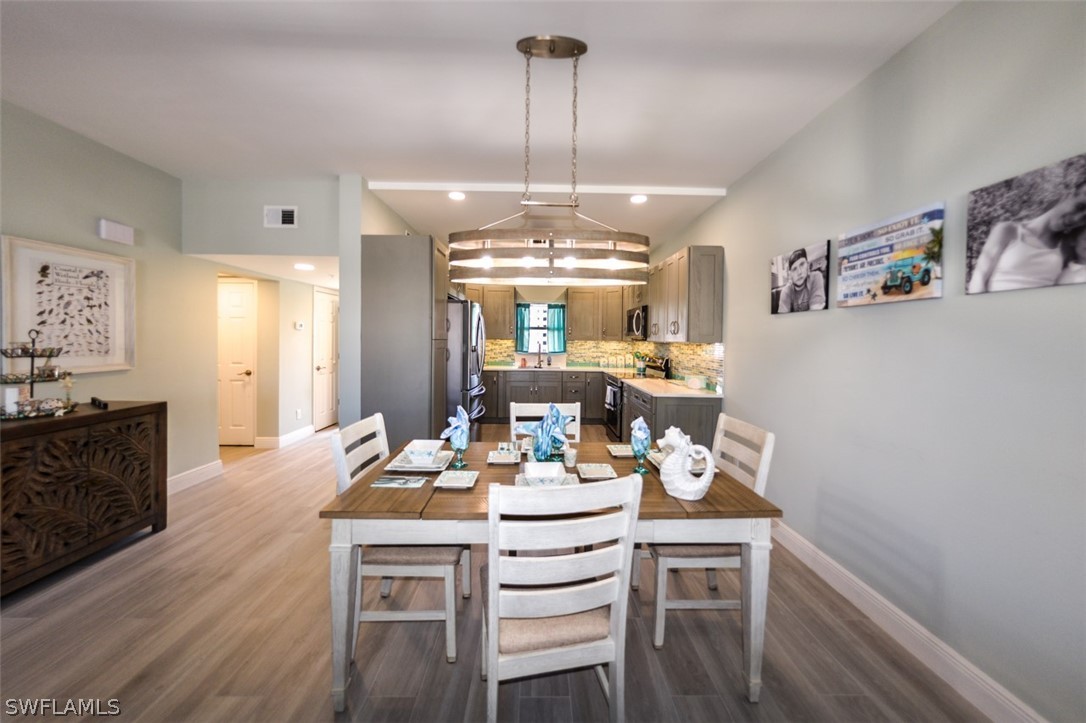 4361 Bay Beach LN 422