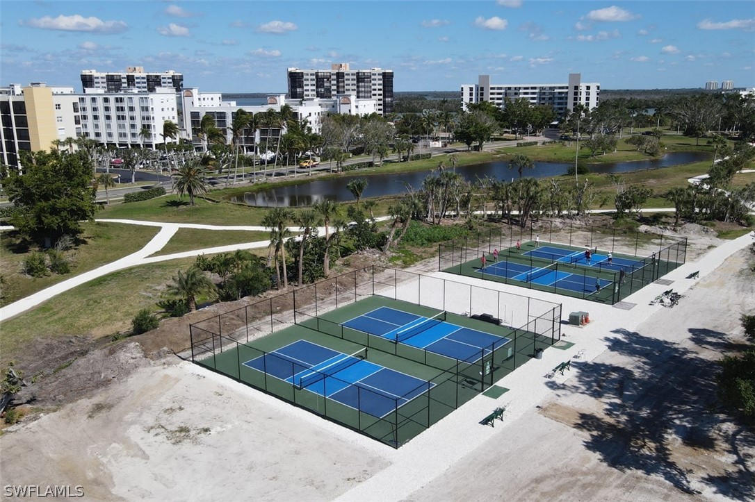 4361 Bay Beach LN 422