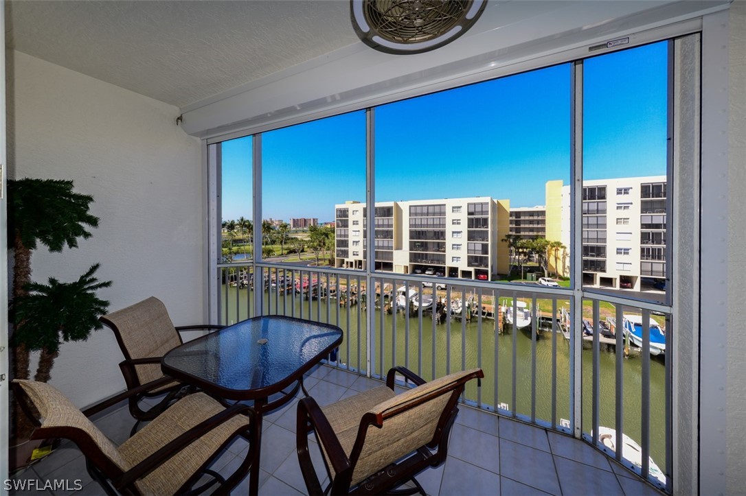 4361 Bay Beach LN 422