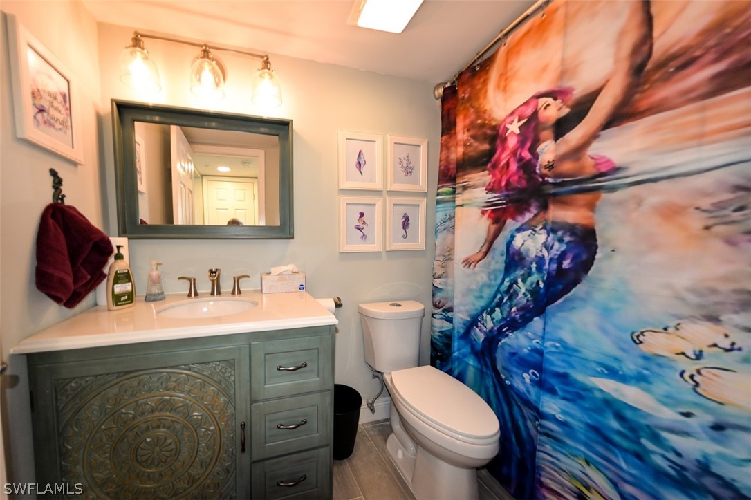 4361 Bay Beach LN 422