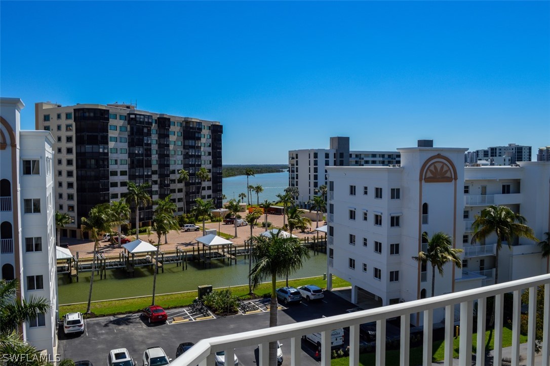 4361 Bay Beach LN 521