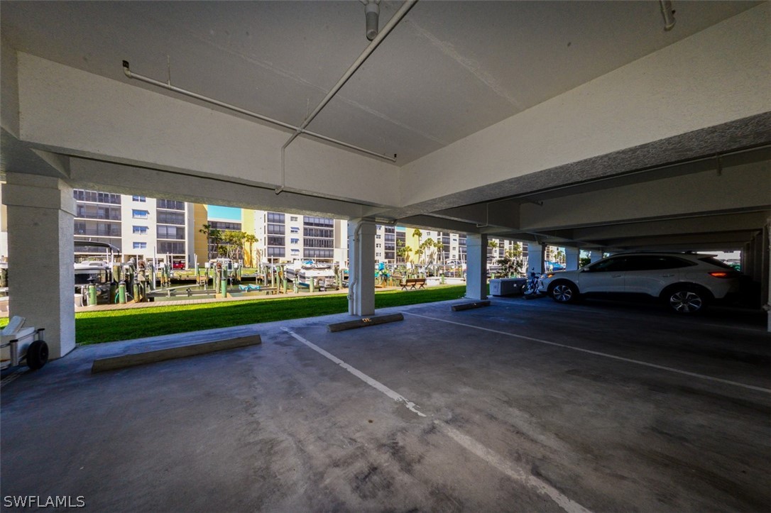 4361 Bay Beach LN 521