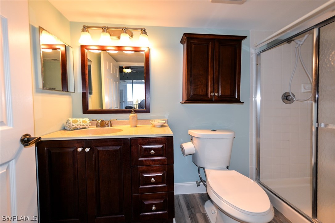 4361 Bay Beach LN 521