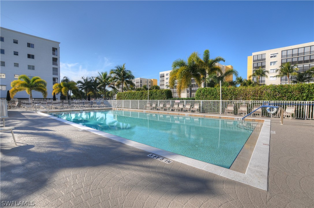 4361 Bay Beach LN 521