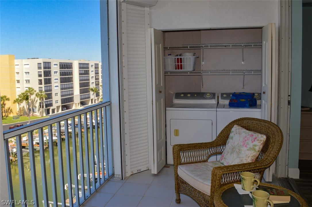 4361 Bay Beach LN 521