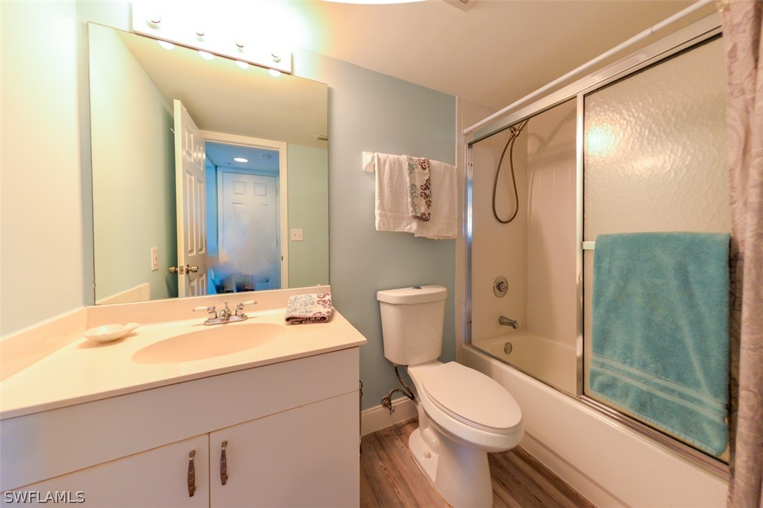 4361 Bay Beach LN 521