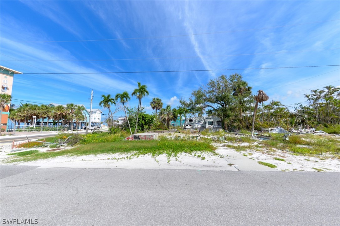 5481 Estero BLVD