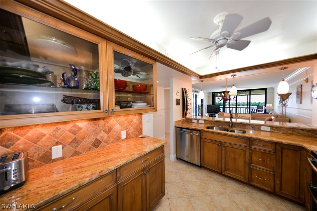 4253 Bay Beach LN 2G