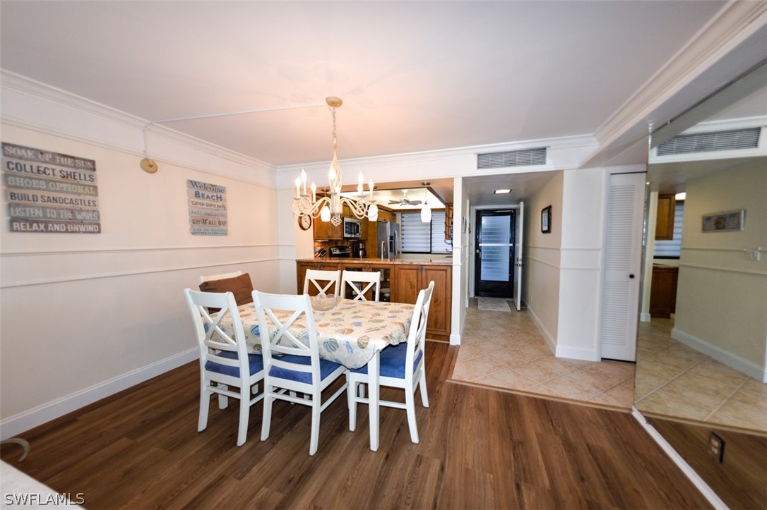 4253 Bay Beach LN 2G