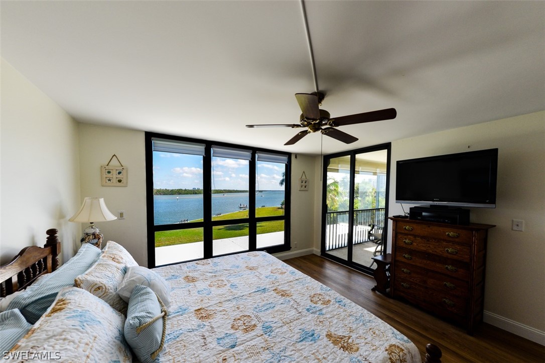 4253 Bay Beach LN 2G