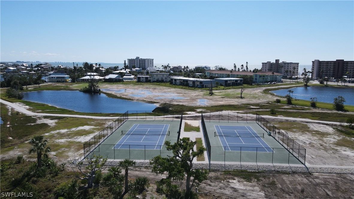 4253 Bay Beach LN 2G