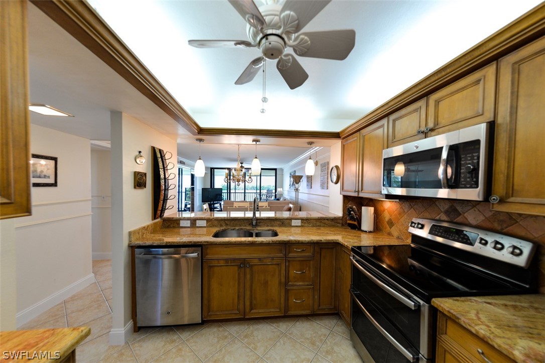 4253 Bay Beach LN 2G