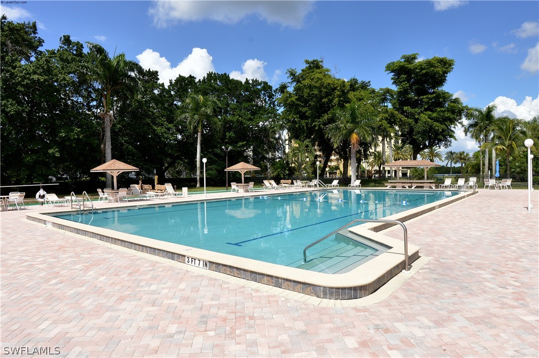 4253 Bay Beach LN 2G