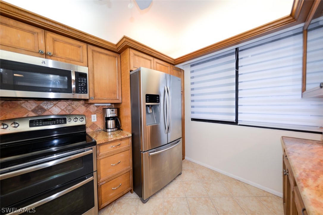 4253 Bay Beach LN 2G