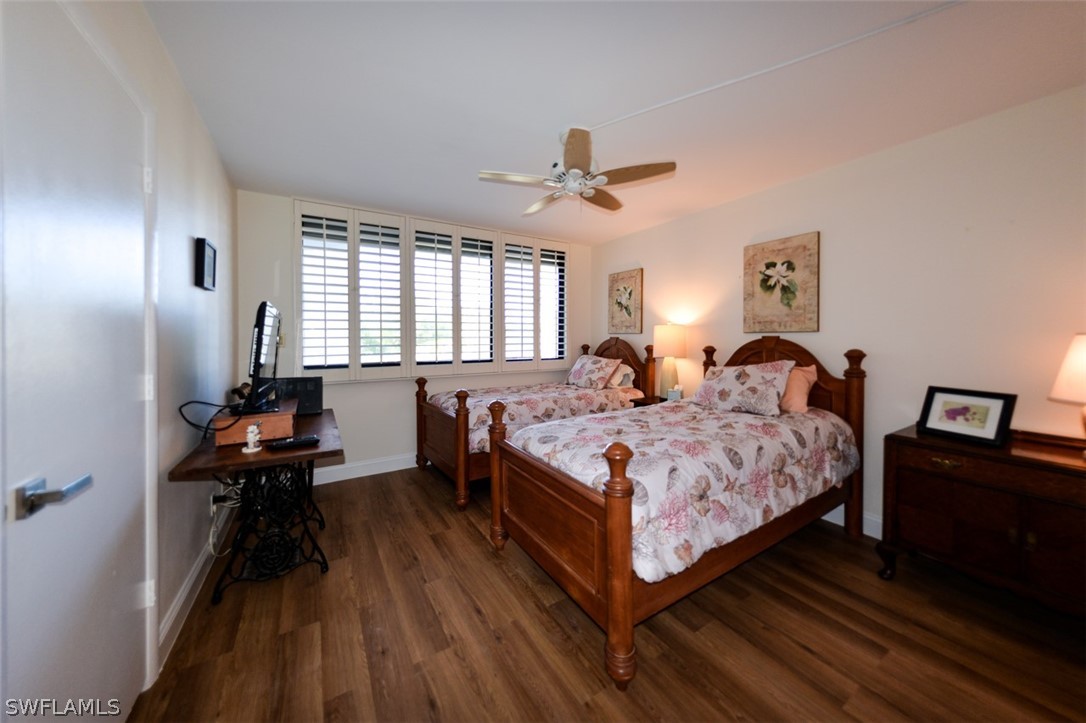 4253 Bay Beach LN 2G