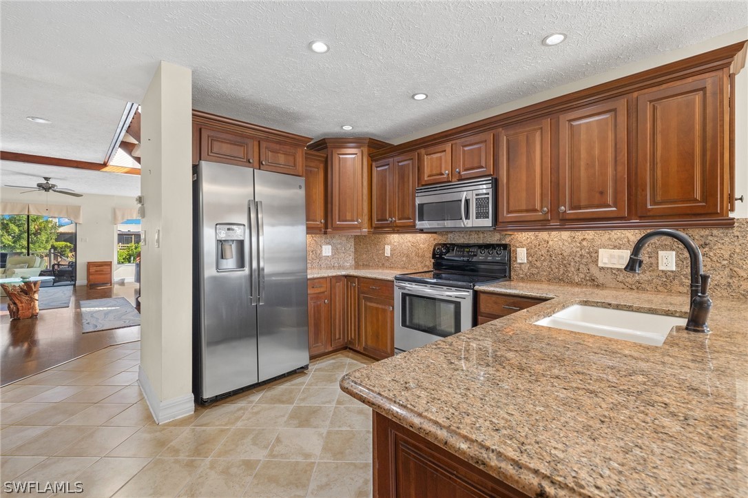 25188 Marion AVE 1039